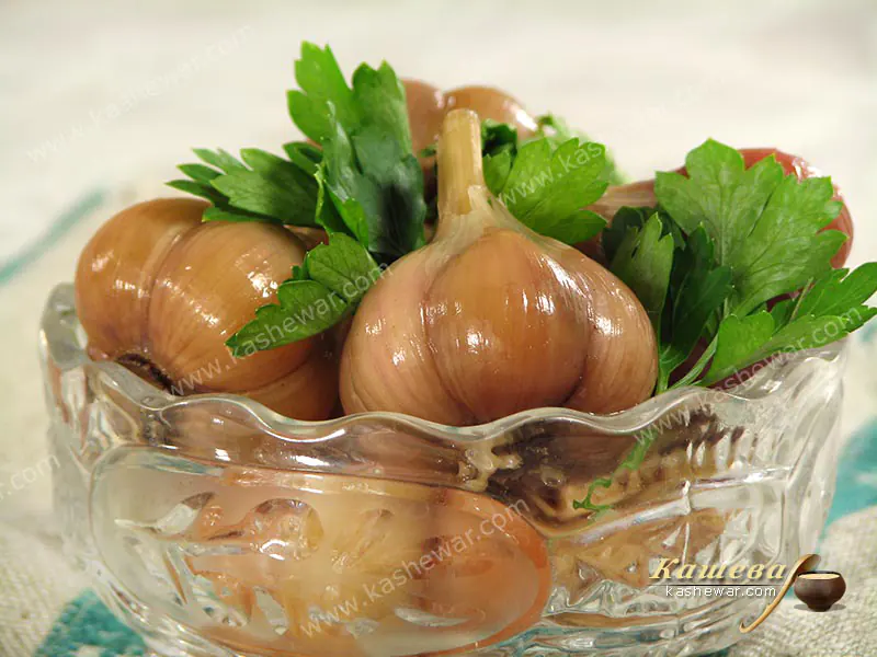 Чеснок, маринованный головками – рецепт с фото, грузинская кухня