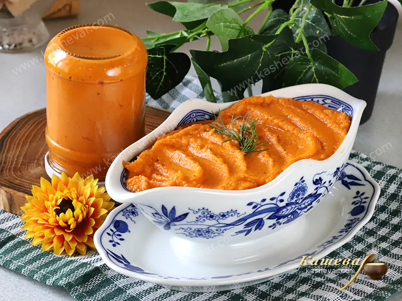 Кабачкова ікра з гострим перцем – українська кухня