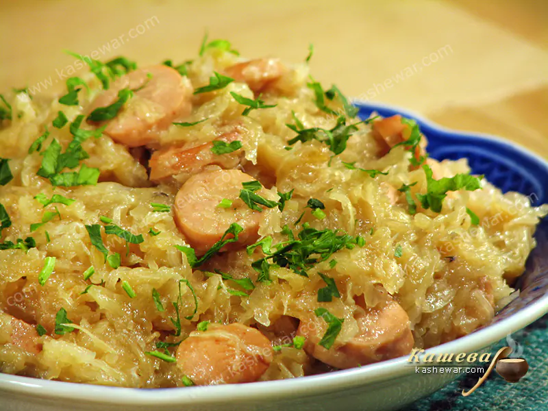 Капуста, тушкована з сосисками - рецепт з фото, основні страви