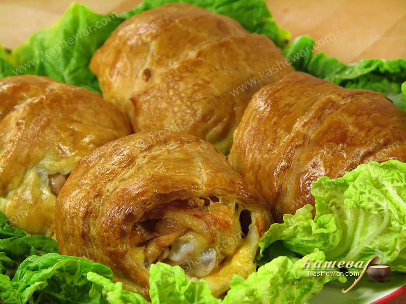 Chicken thighs in puff pastry - recipe with photo, French cuisine