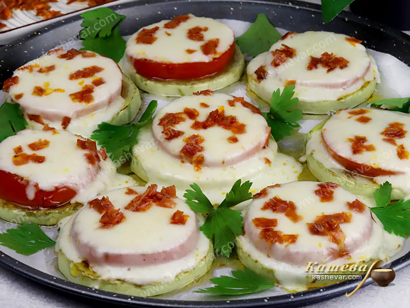 Мини-пицца из кабачков – рецепт с фото, испанская кухня