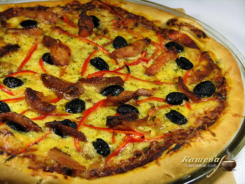 Smoked chicken and pickled onion pizza - recipe with photo, Italian cuisine