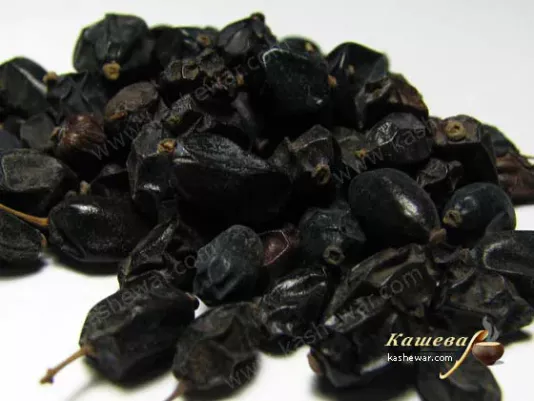 Dried barberry berries