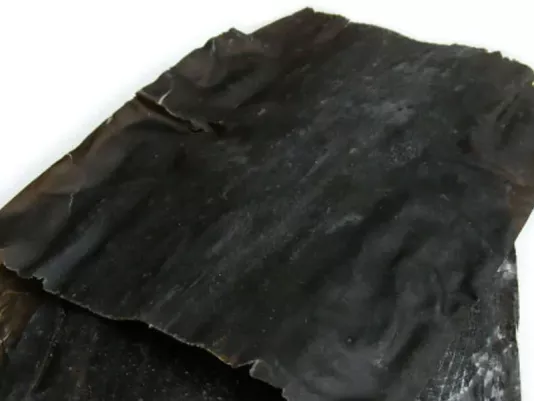 Dried kombu seaweed for broth and dishes