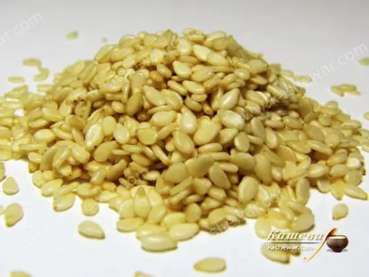 Sesame seeds scattered on the table