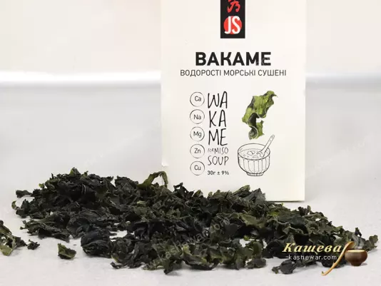 Dried wakame seaweed