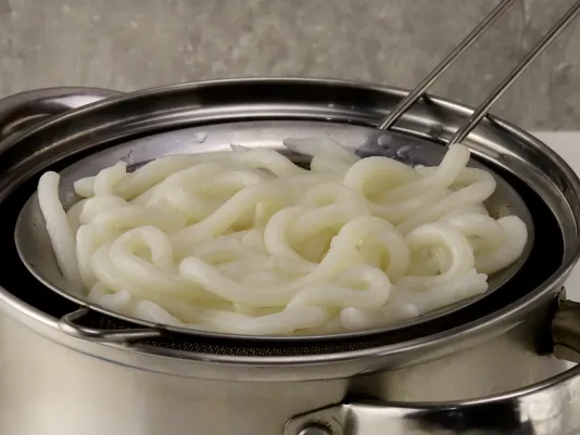 Boil the Udon Noodles