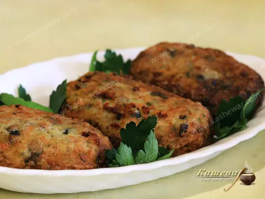 Котлети з картоплі та грибів – рецепт з фото, білоруська кухня