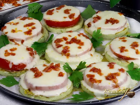 Мини-пицца из кабачков – рецепт с фото, испанская кухня