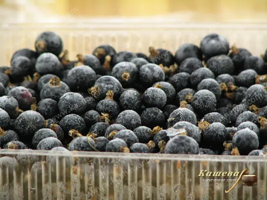 Frozen black currant – recipe with photo, food preservation for the winter