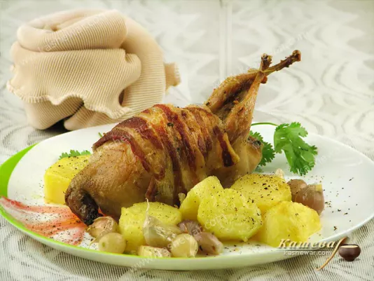 Перепела в духовці з беконом – рецепт з фото, французька кухня