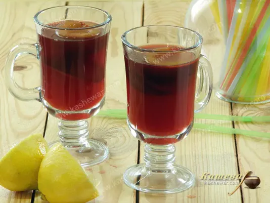 Пікантний сливовий узвар – рецепт з фото, німецька кухня