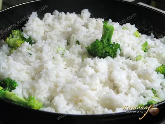 Rice mixed with vegetables