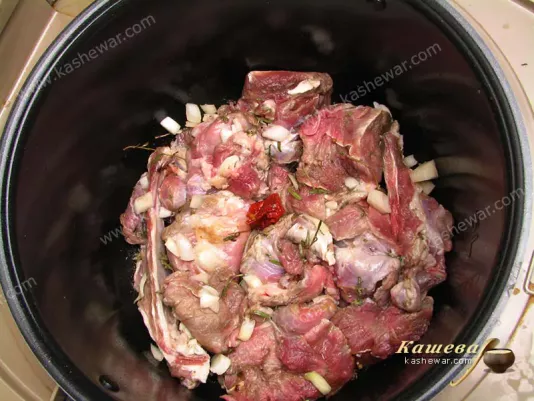 Cooking lamb in a multi-cooker