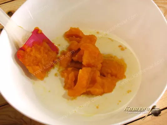 Pumpkin puree with milk