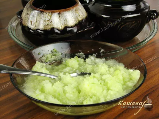 Grated onion
