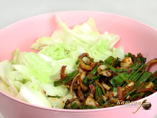 Beijing cabbage with sauce
