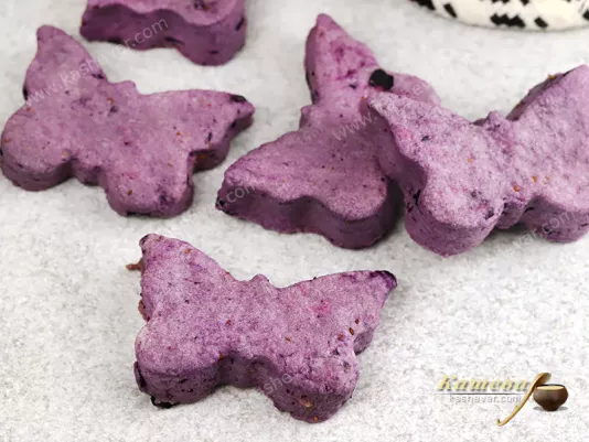 Butterfly bilberries cookies