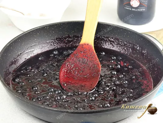 Bilberries sauce