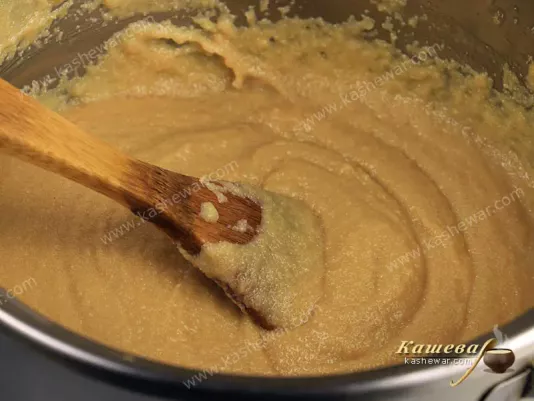 Semolina with boiled condensed milk