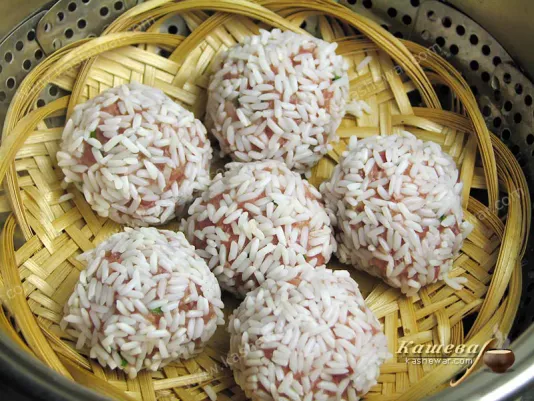 Meatballs in a steamer