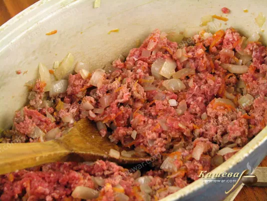Minced meat with onions