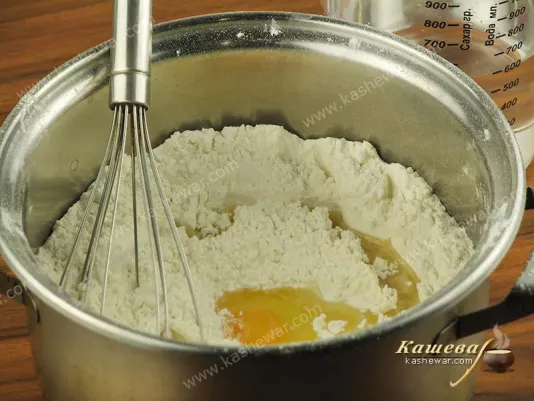Yeast mixed with flour crumbs