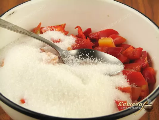 Cover pepper with sugar