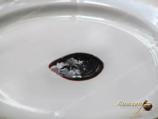 Как проверить, готов ли джем из черной смородины?