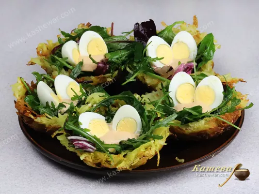 Chips nests with eggs