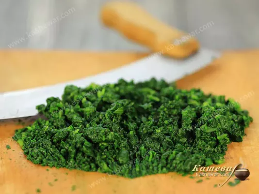 Дрібно порізаний шпинат