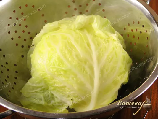 Preparing cabbage for cabbage rolls