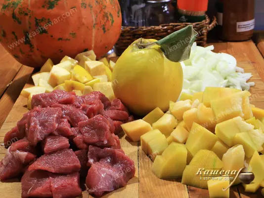 Beef, pumpkin and quince cut into cubes.