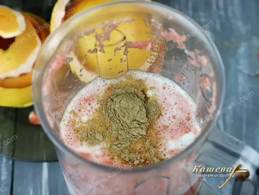 Grapefruit drink with ground cinnamon