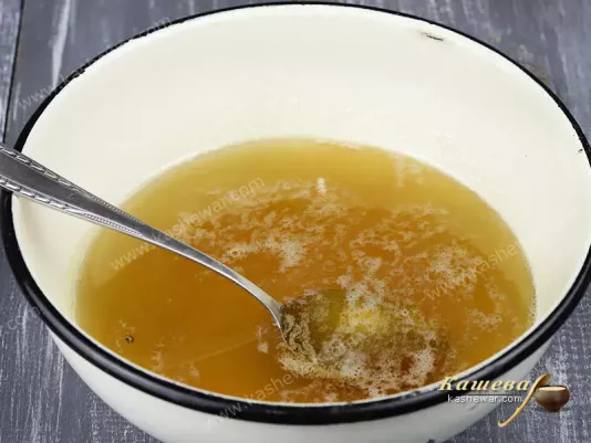 Honey with sugar syrup