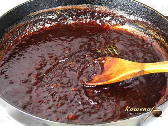 Ready sauce for carp