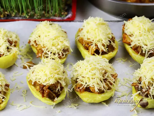Potatoes stuffed with chicken