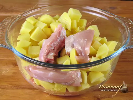 Курка та картопля