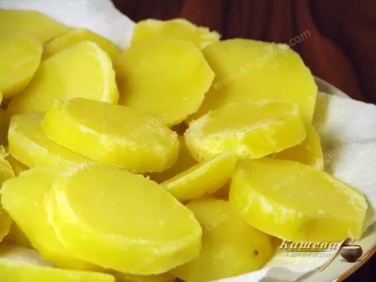Boiling potatoes