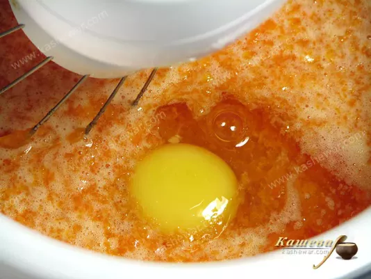 Mixing pumpkin and eggs