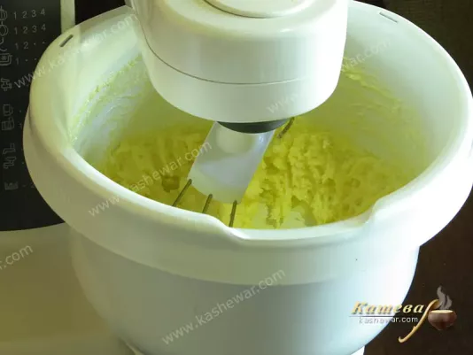 Растирание сливочного масла
