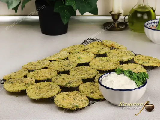 Хрустящие чипсы из кабачков и зелени