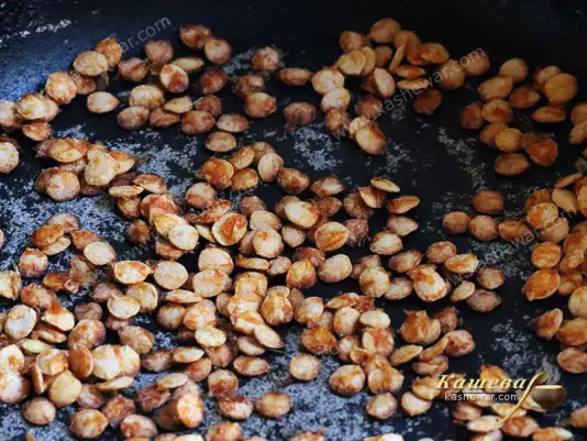 Roasted viburnum seeds