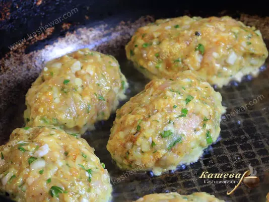 Cutlets are fried on a pan