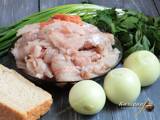 Merluza fillet, onion, bread and herbs