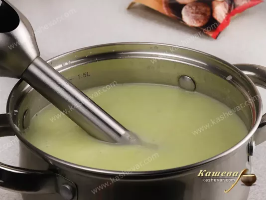 Cream of zucchini soup