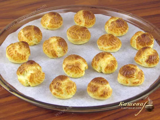 Ready profiteroles