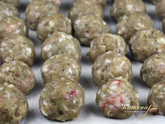 Molded chicken meatballs