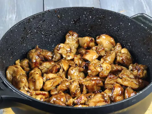 Chicken pieces in Yakitori sauce