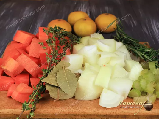 Chopped vegetables for chicken